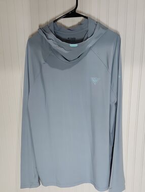 Columbia Hooded Long-Sleeve Sun Shirt in Light Blue